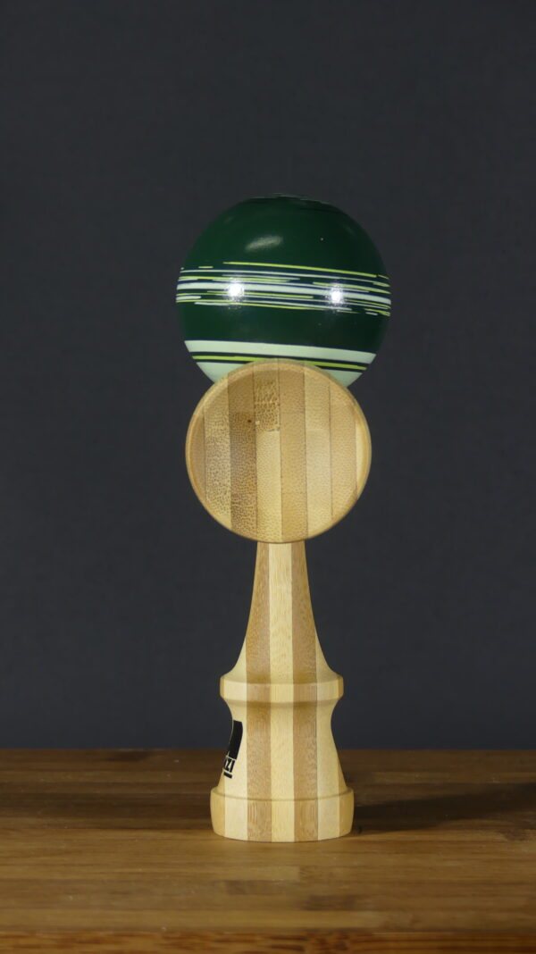 Tama line VERDE MILITAR  de madera de fresno  y bambú para kendama - Imagen 11