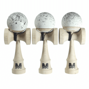Kendama Blanco y Negro – Pintada a mano con  nuevo acabado Gomu Clear