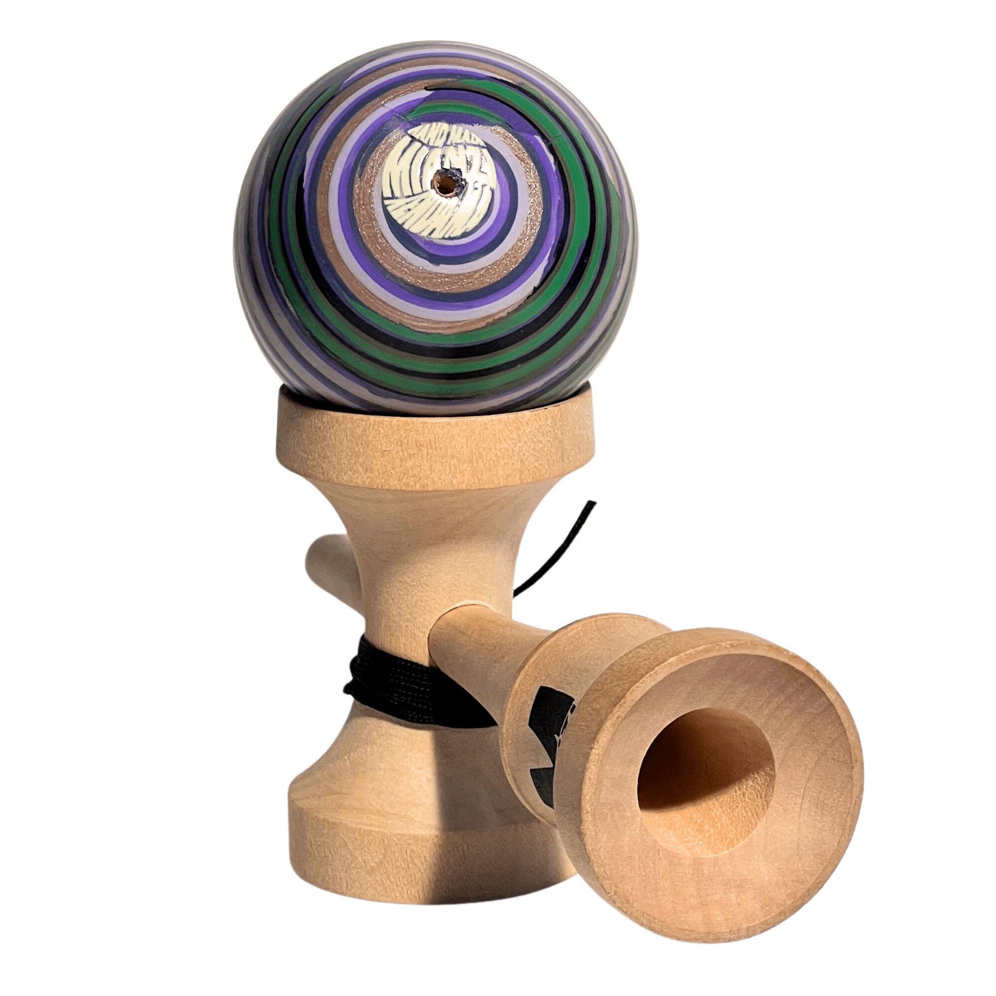 Kendama de Madera Pintado a Mano – Lila y Verde – vista 4